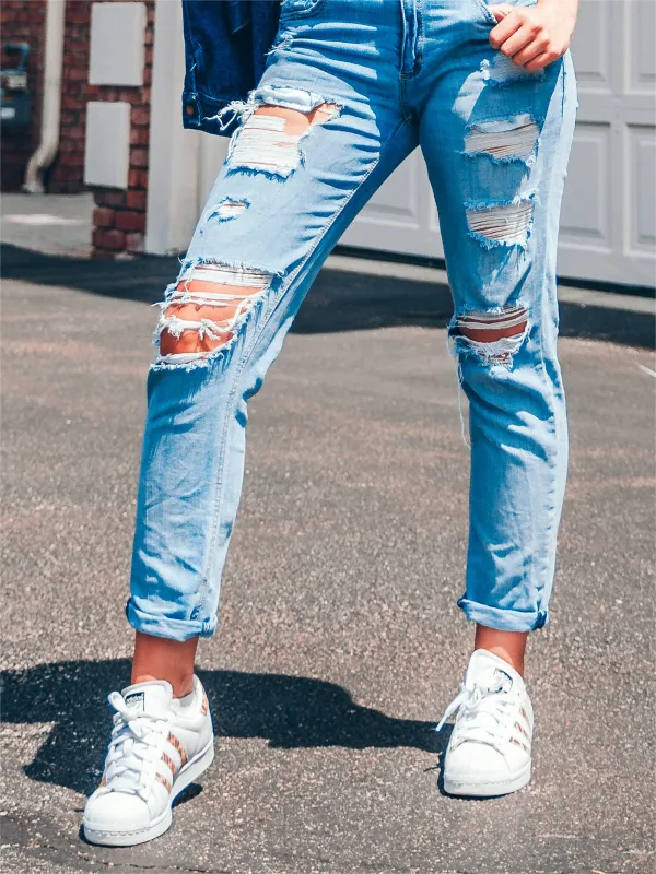Product 666F boyfriend jeans with rips Image